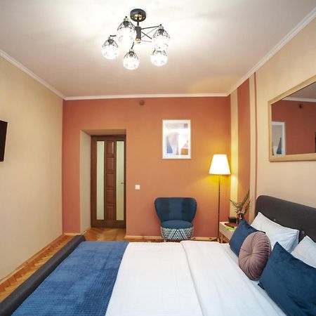 Romantic Suite, 3Mins To Rynok Square Lviv Ngoại thất bức ảnh