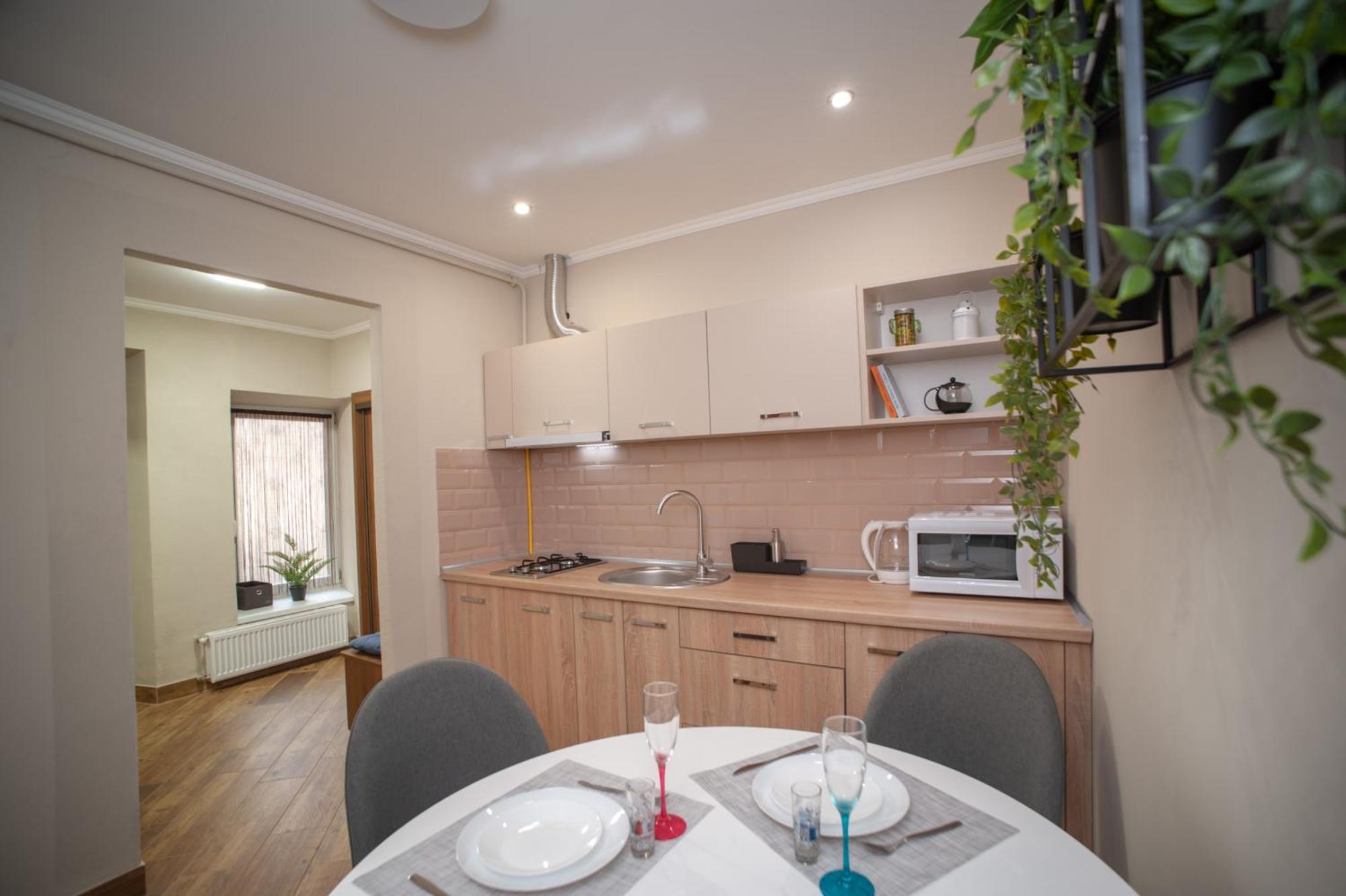 Romantic Suite, 3Mins To Rynok Square Lviv Ngoại thất bức ảnh