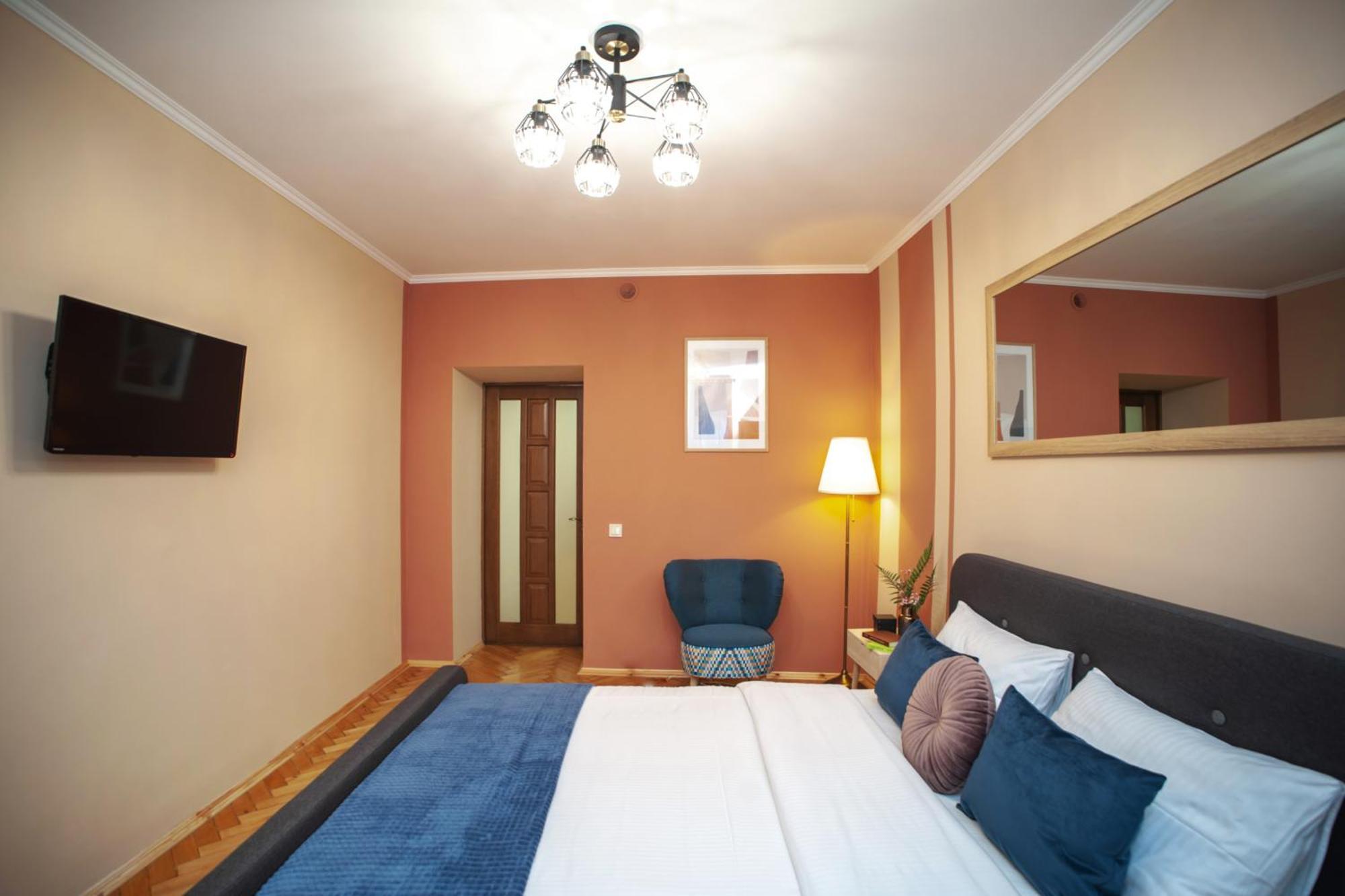 Romantic Suite, 3Mins To Rynok Square Lviv Ngoại thất bức ảnh