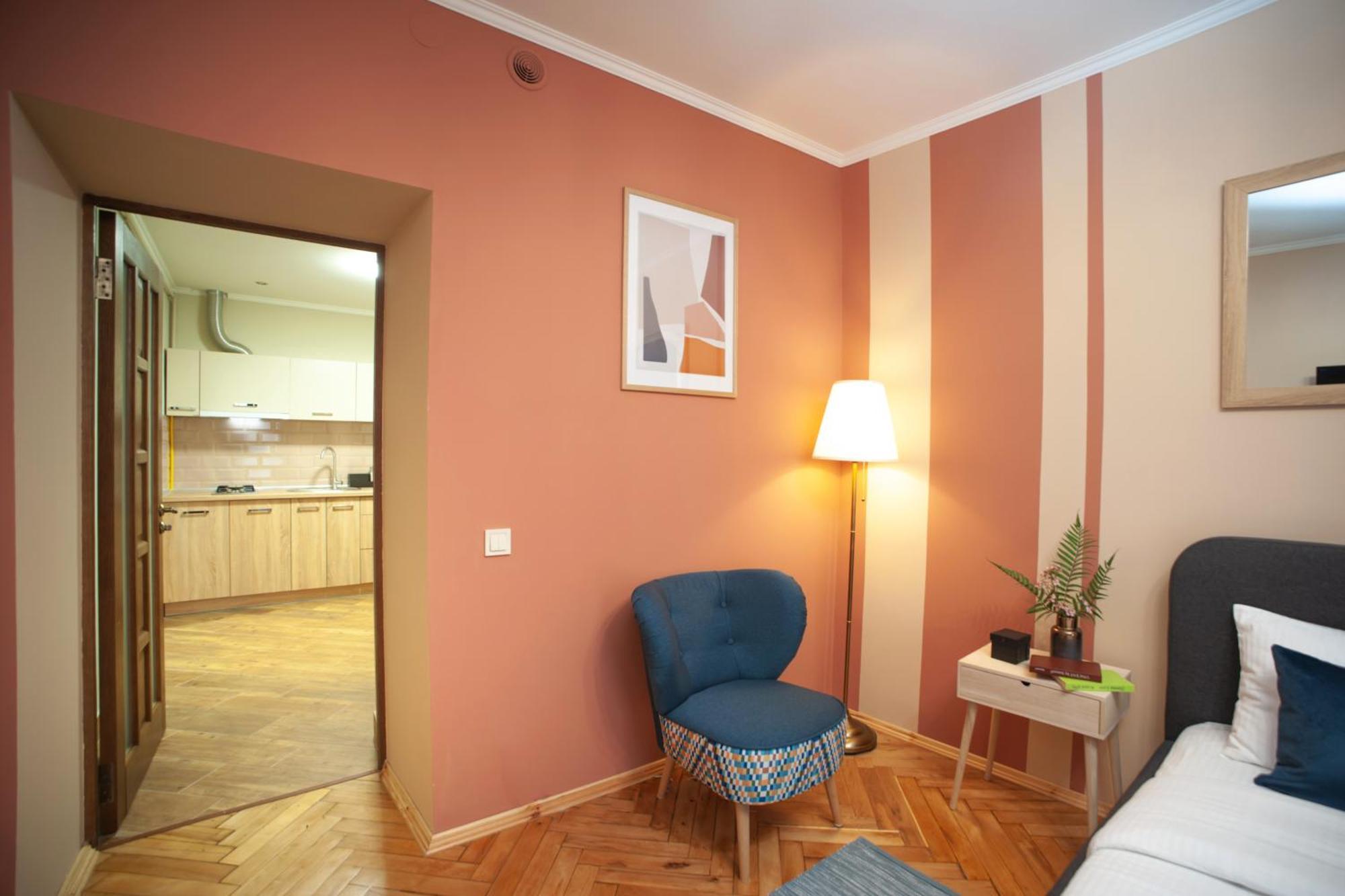 Romantic Suite, 3Mins To Rynok Square Lviv Ngoại thất bức ảnh