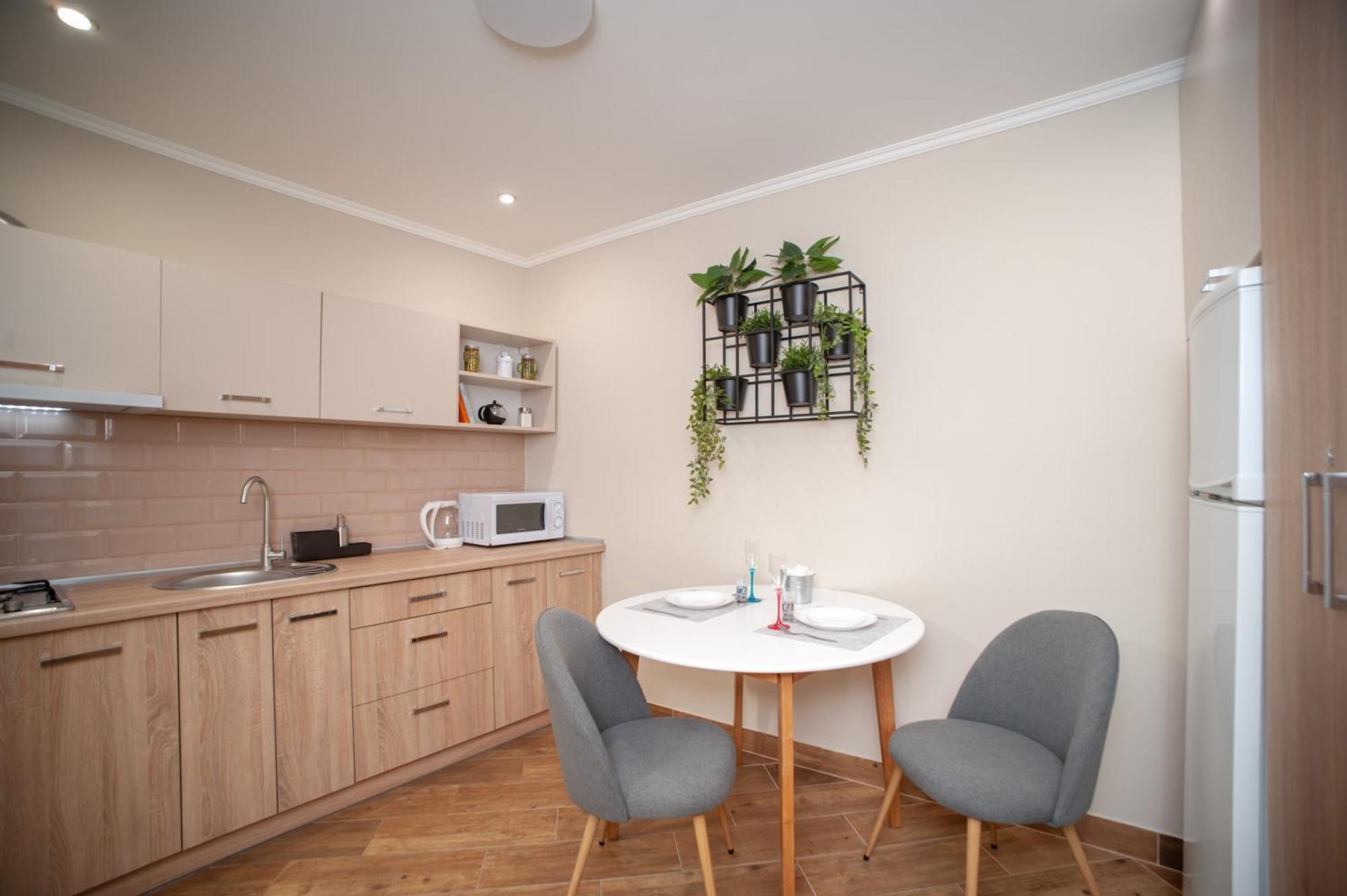 Romantic Suite, 3Mins To Rynok Square Lviv Ngoại thất bức ảnh